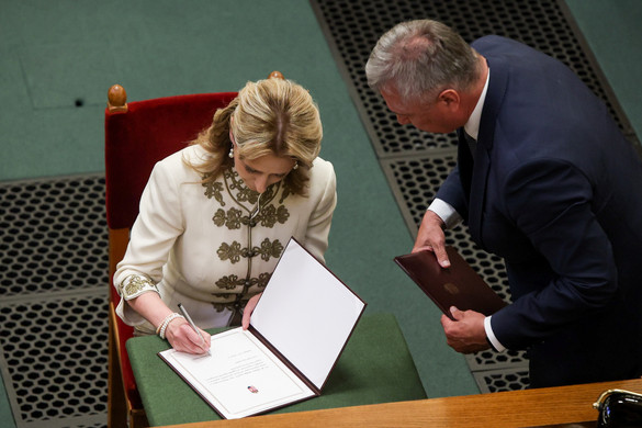 Ferencz Orsolya letette a képviselői esküt