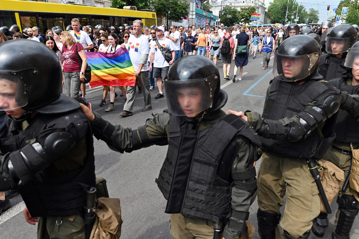 Fotó: AFP/Genya Savilov Telegraph: Azt remélik a meleg ukrán katonák, hogy a háború vége elhozza a melegházasságot