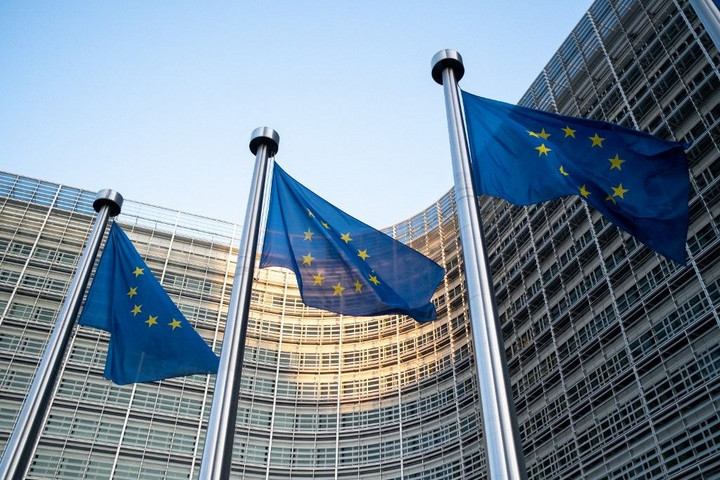 Az EU-ban tavaly 3,7 millió tartózkodási engedélyt adtak ki első alkalommal nem uniós állampolgároknak