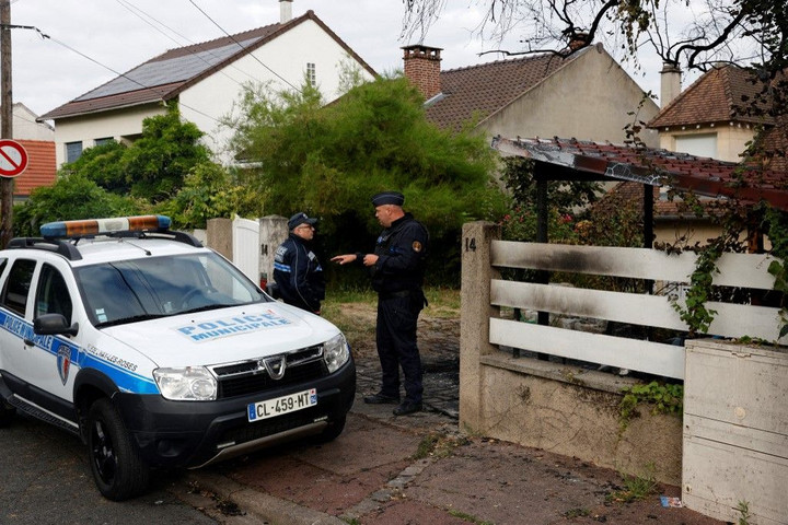 Fotó: AFP/Geoffroy Van der Hasselt Polgármester házát is célba vették a zavargók
