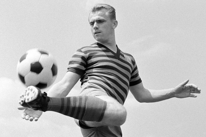 Fotó: Facebook/Vasas FC A Vasas visszavonultatja Mészöly Kálmán mezszámát vasárnap