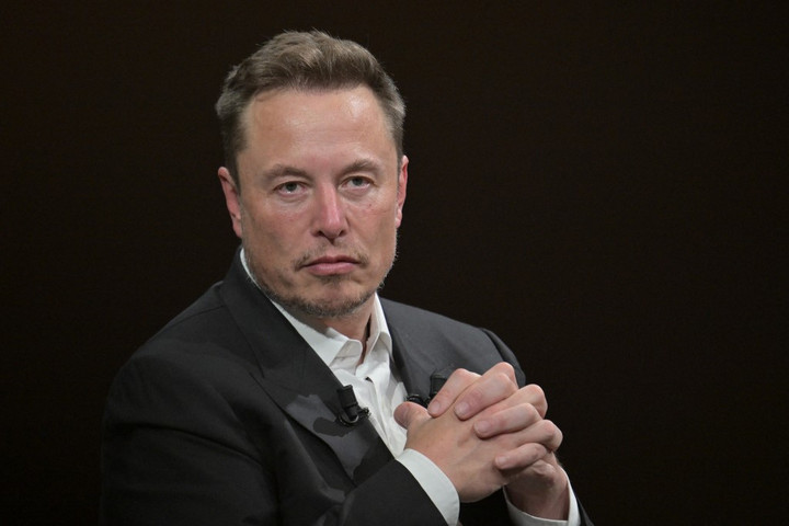 Elon Musk: Beadta a derekát a Facebook a szélsőbaloldali nyomásgyakorló csoportoknak