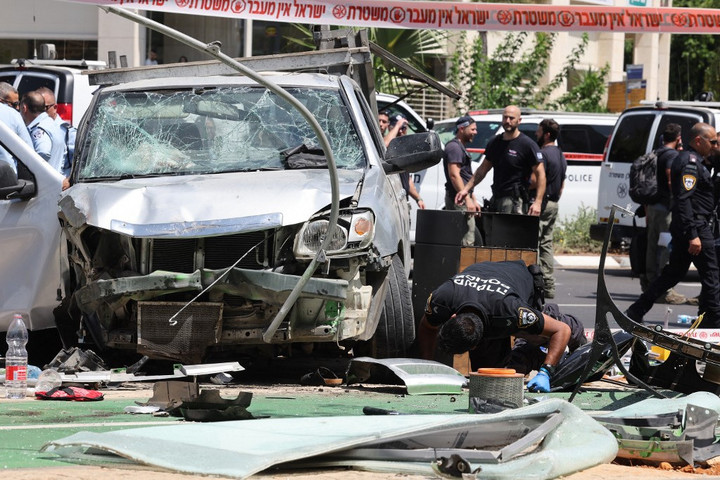 Fotó: AFP/Jack Guez Több járókelőt megsebesített egy merénylő Tel-Avivban