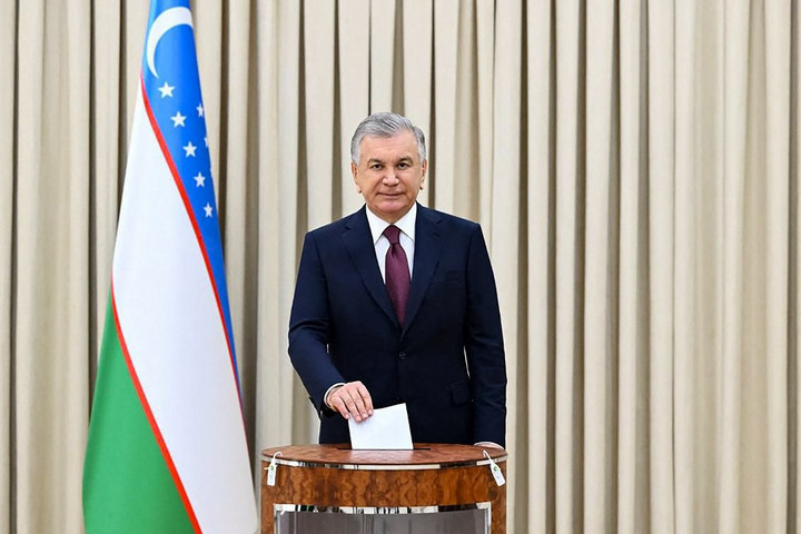 Fotó: AFP/ Uzbek Presidential Press Service/Handout Savkat Mirzijojev nyerte az üzbég elnökválasztást