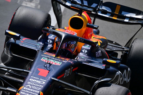 Verstappen nyerte az első szabadedzést