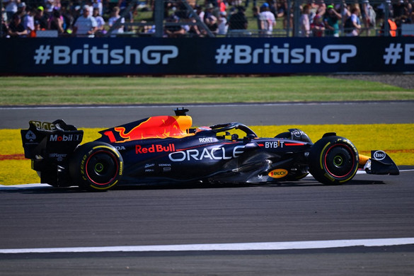 Verstappen nyerte a második szabadedzést is