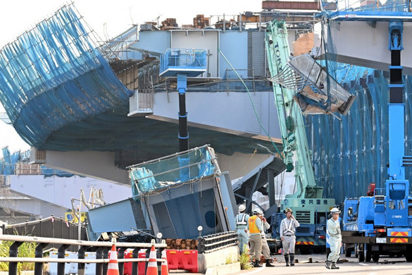 Összeomlott egy híd egy japán építkezésen, két ember meghalt