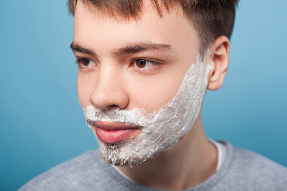 Oktatóvideókkal segíti egy youtuber azokat a fiatalokat, akik apa nélkül nőttek fel