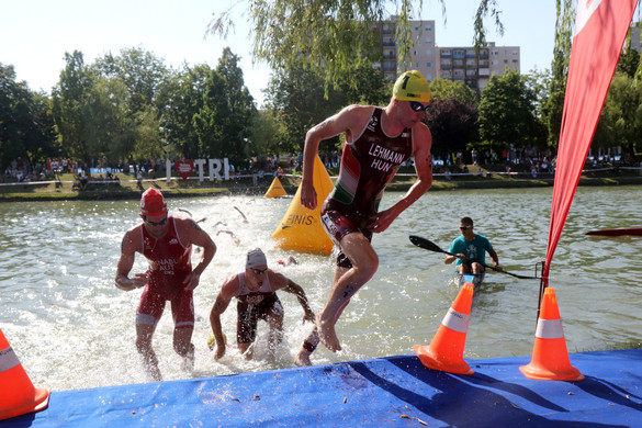 Lehmann Csongor nyerte a férfiak versenyét  tiszaújvárosi triatlon vk-t