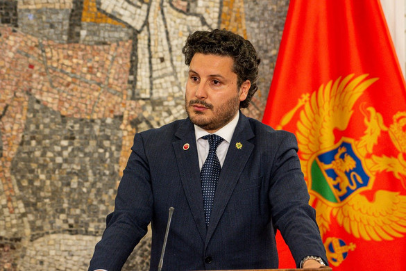 Hivatali visszaéléssel és csempészettel is gyanúsítják a korábbi montenegrói rendőrfőkapitányt