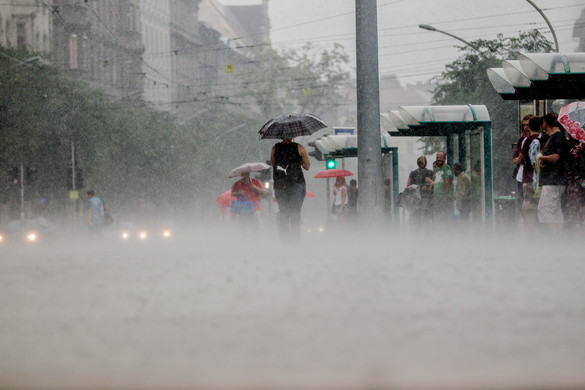 Hétfőn a hőséget hatalmas vihar zárhatja
