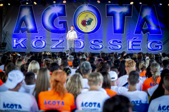 Fülöp Attila: A kormányzat elkötelezett abban, hogy minél nagyobb betekintést adjon a gyermekvédelembe