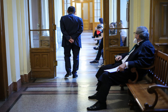 Gyárfás védője: Könyörgöm, akasszuk föl!