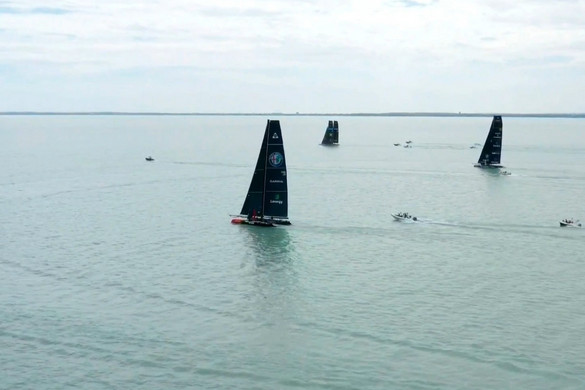 Kékszalag – Elrajtolt a mezőny Balatonfüredről + GALÉRIA