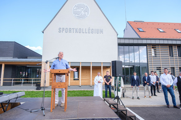 Semjén Zsolt megköszönte a csíkkarcfalvaiak nemzethűségét