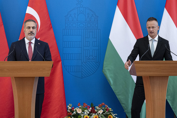Szijjártó: Minden eddiginél szorosabb partnerségre van szükség az Európai Unió és Törökország között + VIDEÓ