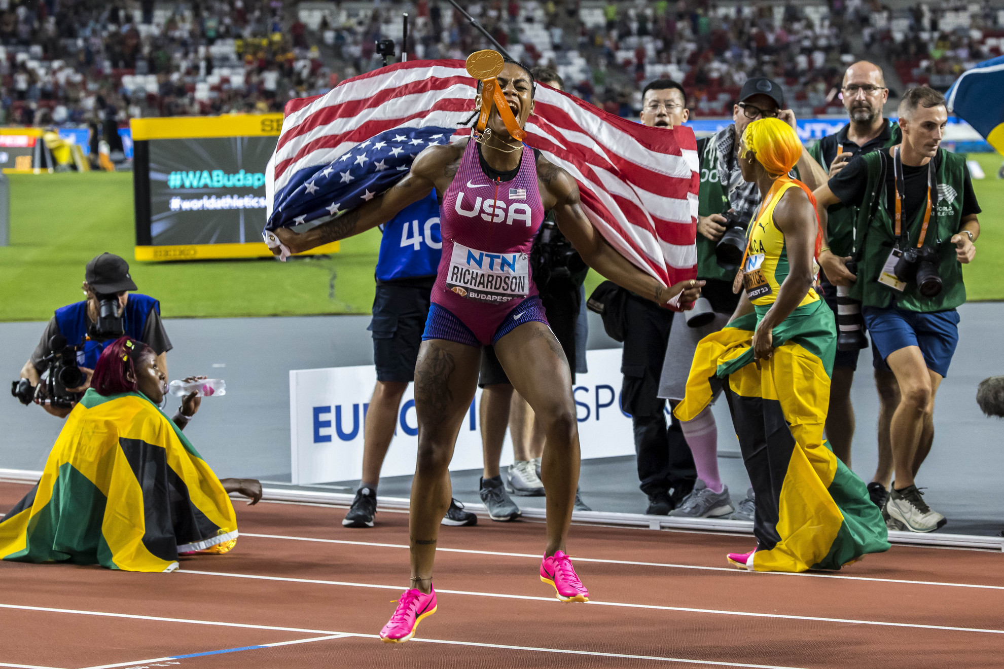 Az amerikai Sha'Carri Richardson nyerte a női 100 méteres síkfutás döntőjét. Takács Boglárka az elődöntőben kiesett