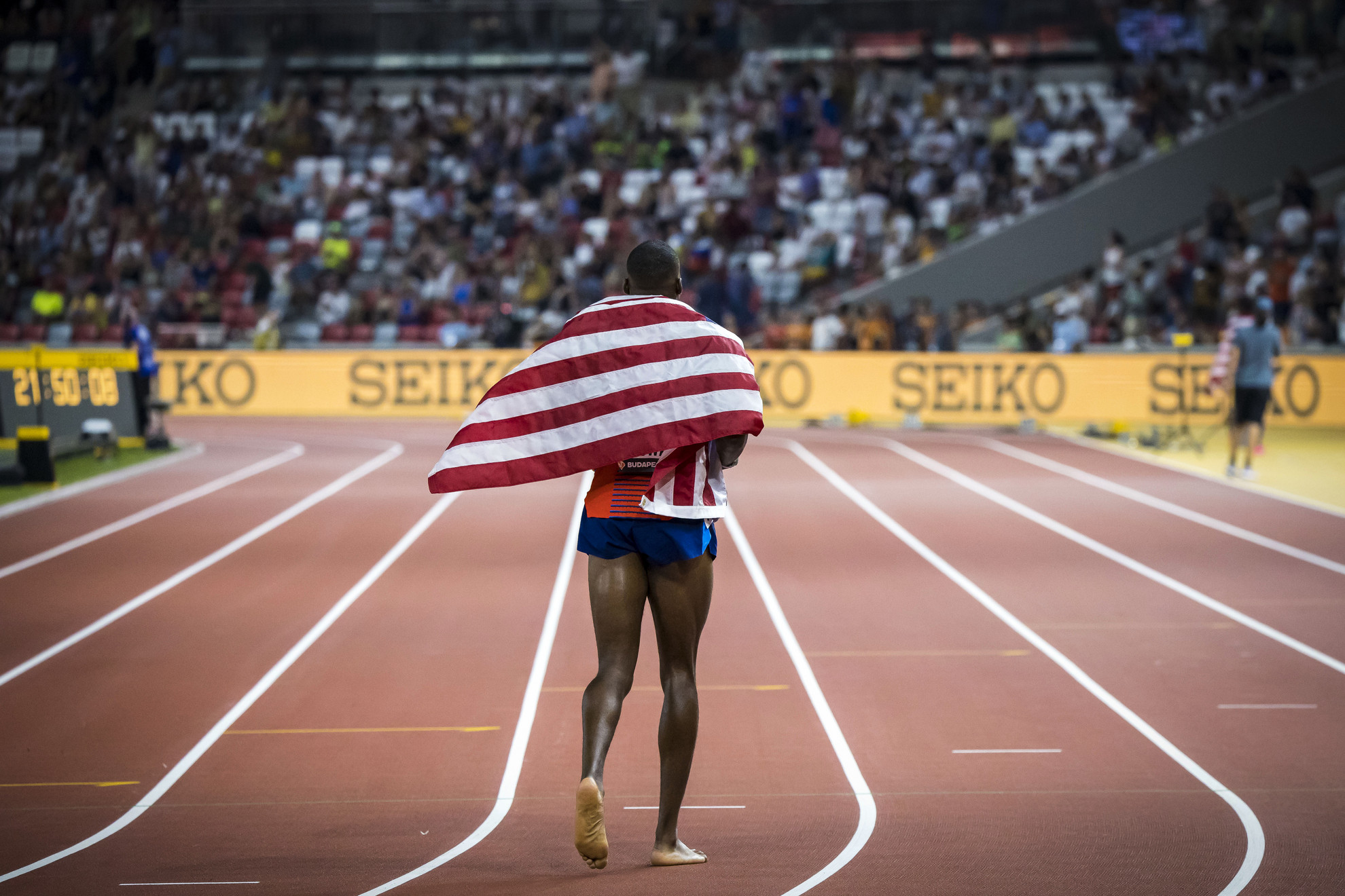 Fotó: MH/Purger Tamás A győztes amerikai Noah Lyles a férfi 100 méteres síkfutás döntője után