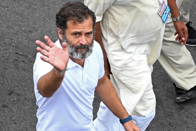 Fotó: AFP/Noah Seelam Indiában a legfelsőbb bíróság felfüggesztette Rahul Gandhi kétéves börtönbüntetését