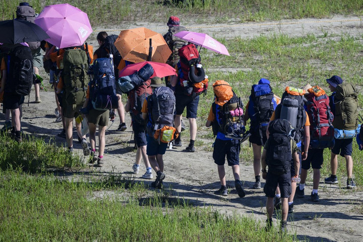 Kimenekítették a magyar cserkészeket is a közelgő Khanun tájfun elől  Dél-Koreában