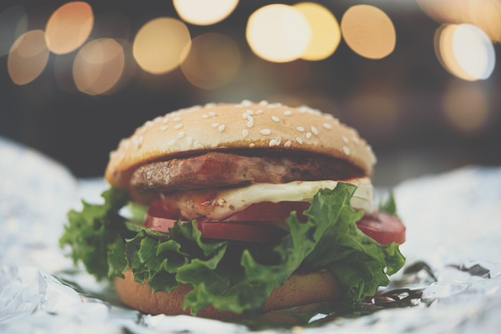 Fotó: NorthFoto 27 évig dolgozott a Burger Kingben egy férfi, és egy napot sem hiányzott, kapott érte egy mozijegyet