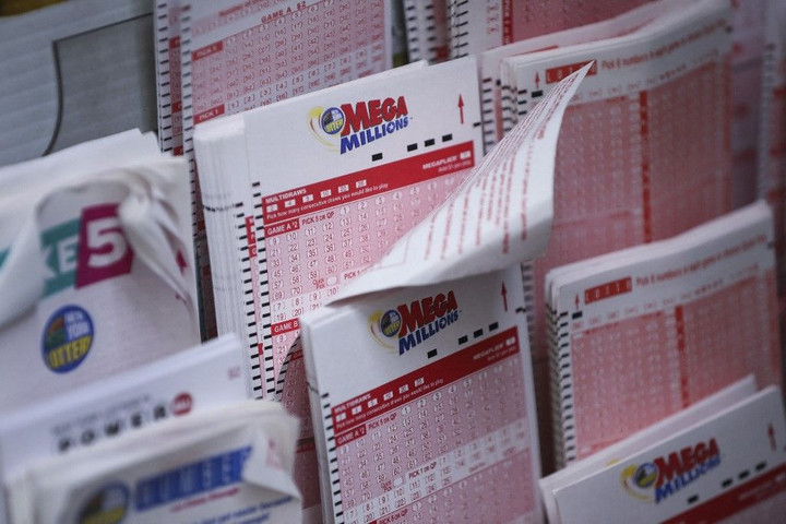 Fotó: Getty Images via AFP/Drew Angerer Már minden idők harmadik legnagyobb amerikai lottónyereménye a Mega Millions tétje