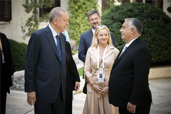 Kiss Rajmund: A hétvégén diplomáciai nagyüzem volt Magyarországon
