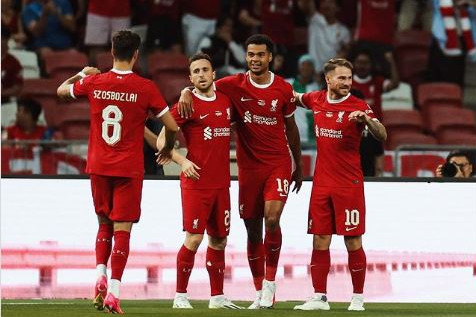 Fotó: Instagram/Liverool FC Elírták Szoboszlai nevét a Liverpool mezén