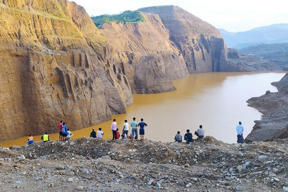 Több tucat áldozat holttestét találták meg a mianmari földcsuszamlás után