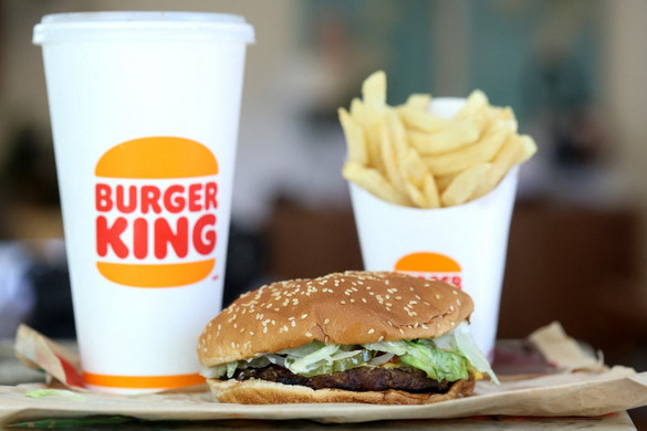 Nem elég nagy a hús a burgerben, perlik a Burger Kinget