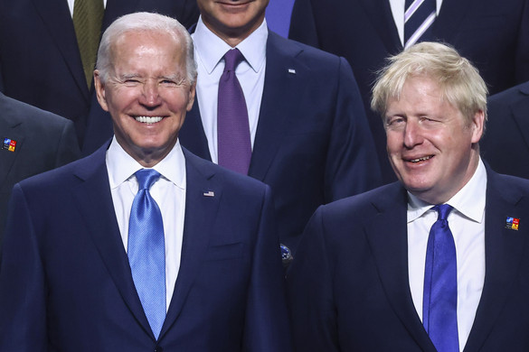 „Megölték Ukrajnát” – Biden és Johnson a felelős a konfliktus eszkalációjáért