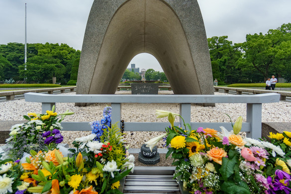 A japán politikusok az idei évfordulón sem merték kimondani, hogy az USA dobott rájuk atomot