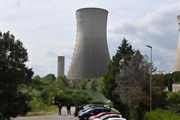 Franciaországban 50 évre emelték a legrégebbi atomerőmű működési idejét