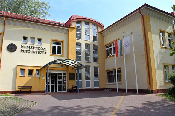 Szórványmagyaroknak segít a Pető Intézet