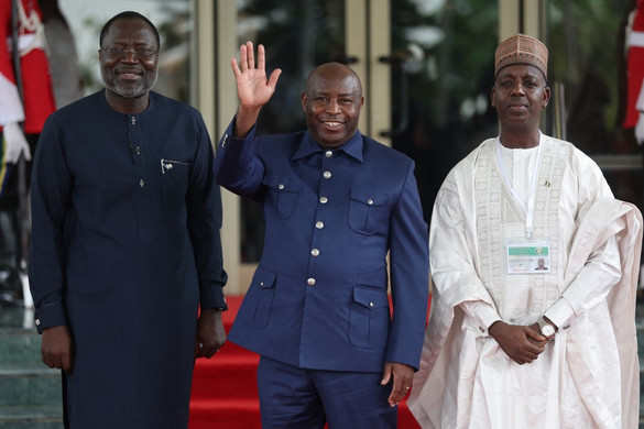 Nigeri válság: tanácskozást kezdtek a nyugat-afrikai államok vezetői