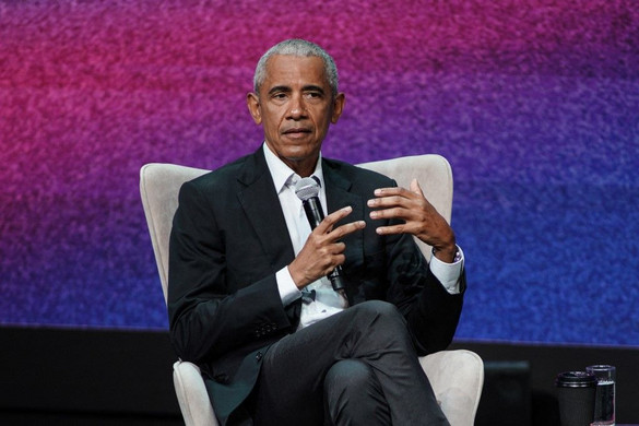 Barack Obama: Naponta szeretkezem férfiakkal a képzeletemben