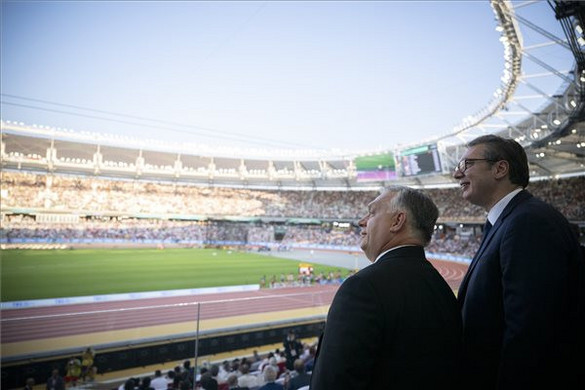 Vučić ebben is Orbán példáját követi