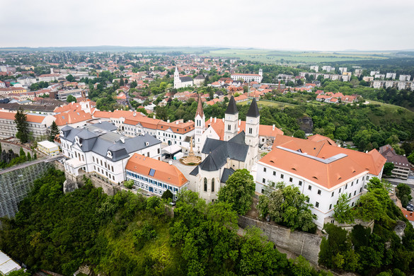 Augusztus 20. – Szent István öröksége tárul a résztvevők elé a veszprémi várnegyedet érintő sétán