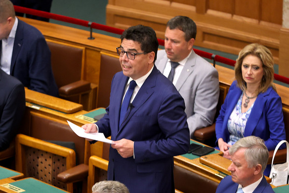 Zsigmond Barna Pál: Nem engedünk Magyarország szuverenitásából
