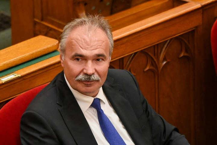 Agrárminiszter: Fenn kell tartani az ukrán gabona behozatali tilalmát