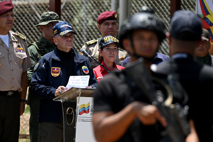 Visszavették a rendfenntartók Venezuelában a bűnszervezet irányította börtönt