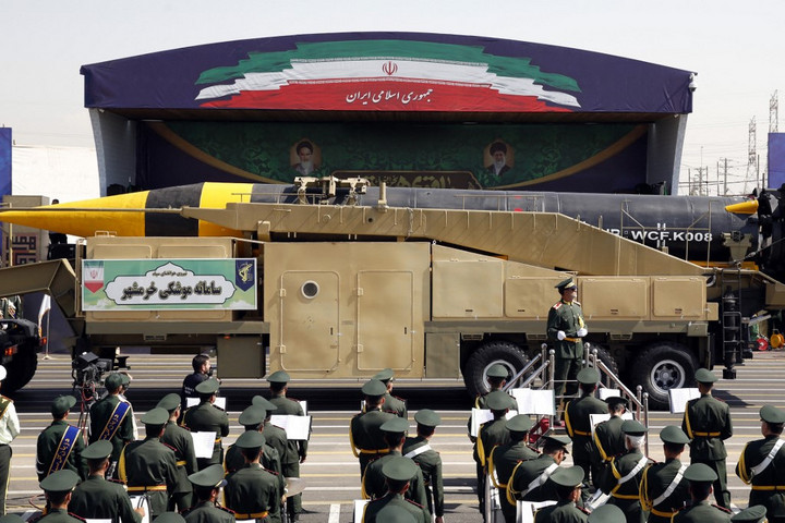 Irán bemutatta a világ legnagyobb hatótávolságú drónját az irak–iráni háború évfordulóján