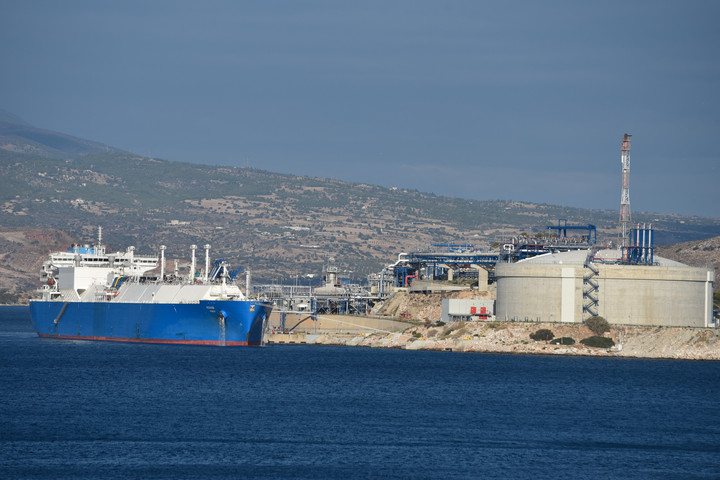 Oroszország először szállított LNG-t Kínába az Északi-tengeri útvonalon