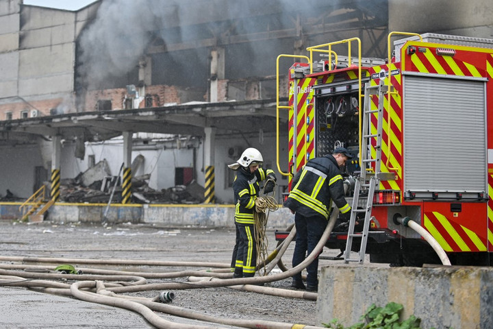 Fotó: NurPhoto via AFP/Anastasiia Smolienko Ukrajna energetikai infrastruktúrája került tűz alá + VIDEÓ