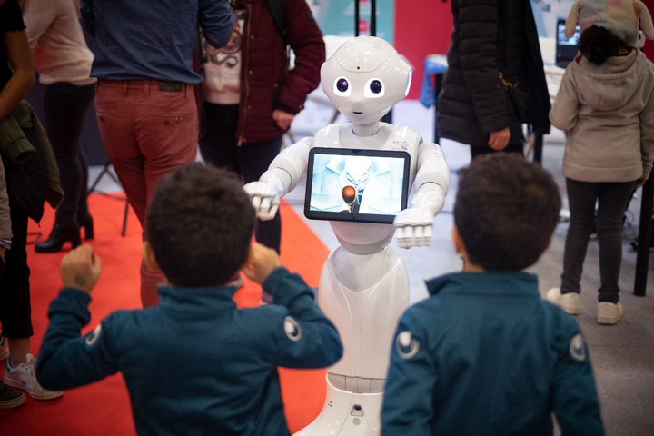 Japánban futurisztikus megoldást találtak az iskola miatt szorongó gyermekek számára