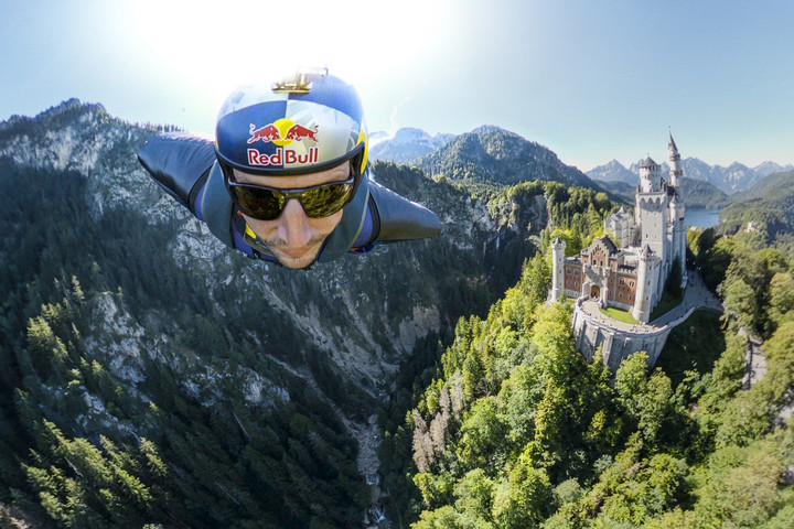 Fotó: Red Bull Content Pool via AFP/Joerg Mitter Új szintre emelték az extrém sportolást