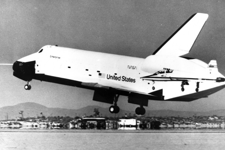 A NASA 1976-ban ezen a napon mutatta be első űrsiklóját, az Enterprise-t