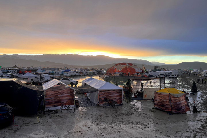 Fotó: NorthFoto Sárba fulladt fesztivál – VIDEÓ