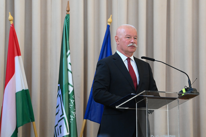 Fotó: MTI/Máthé Zoltán Csák János: Identitás nélkül nincs cselekvőképesség