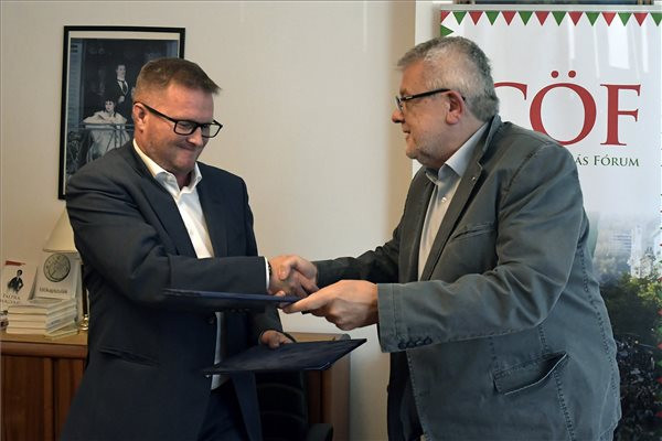 Az élelmiszerüzletek dolgozóinak érdekeiért lép fel a CÖF–CÖKA